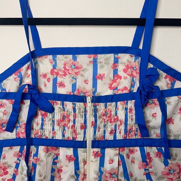 Betsey Johnson Floral Summer Top - Picture 4 of 4